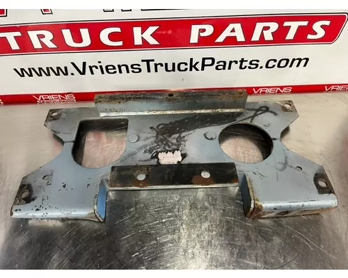 Crossmember KENWORTH W900 Vriens Truck Parts