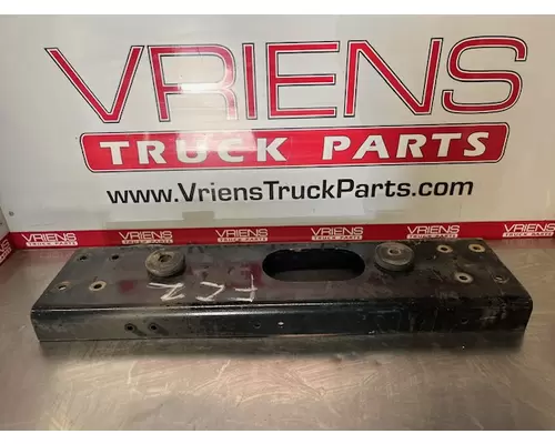 Crossmember KENWORTH W900 Vriens Truck Parts