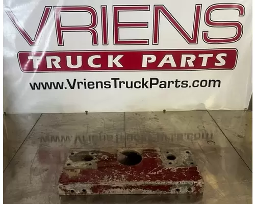 Crossmember KENWORTH W900 Vriens Truck Parts