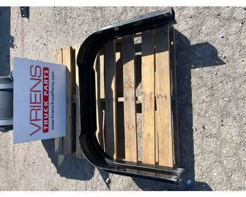 Crossmember KENWORTH W900 Vriens Truck Parts