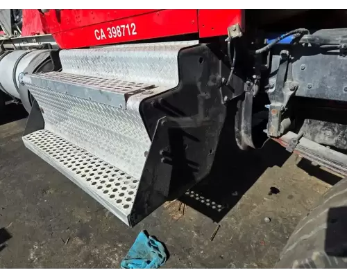 Kenworth W900 DPF (Diesel Particulate Filter)