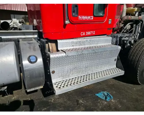 DPF (Diesel Particulate Filter) Kenworth W900 Garabedian Equipment Company