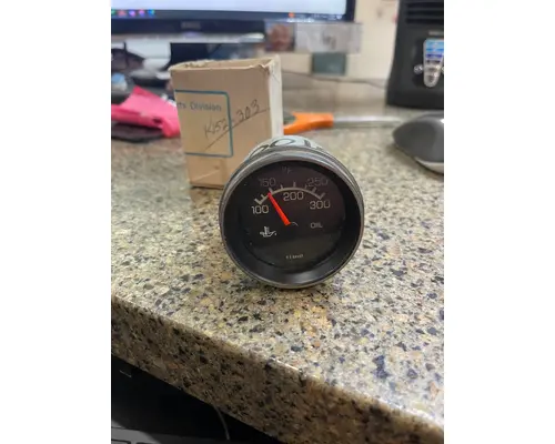 Gauges (all) KENWORTH W900 Truck Salvage International Inc