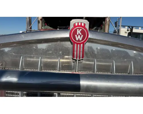 Kenworth W900 Grille