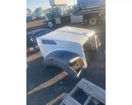 Hood KENWORTH W900 Moses Lake Auto Wrecking