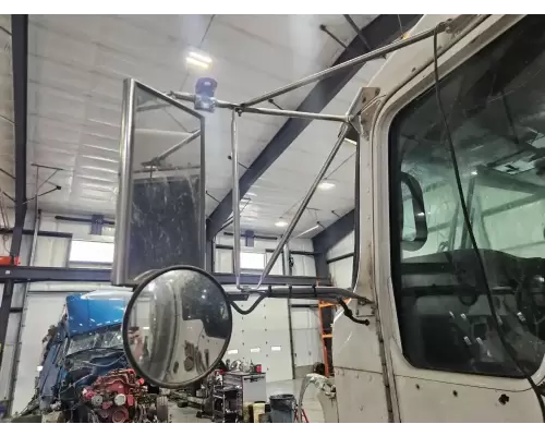 Kenworth W900 Mirror (Side View)