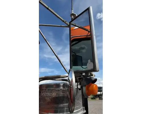 Kenworth W900 Mirror (Side View)