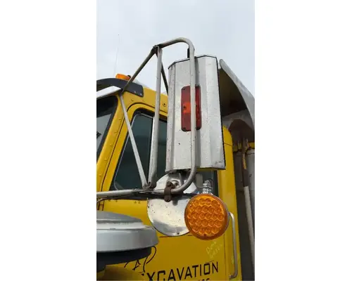 Kenworth W900 Mirror (Side View)