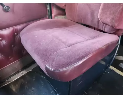 Kenworth W900 Seat, Front