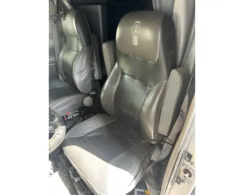 Seat, Front KENWORTH W900 Dutchers Inc   Heavy Truck Div  Ny