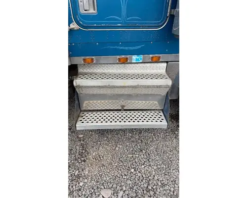Kenworth W900 Tool Box