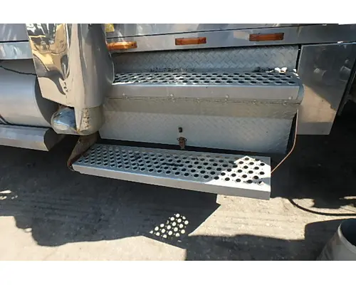 Tool Box KENWORTH W900 Sam's Riverside Truck Parts Inc