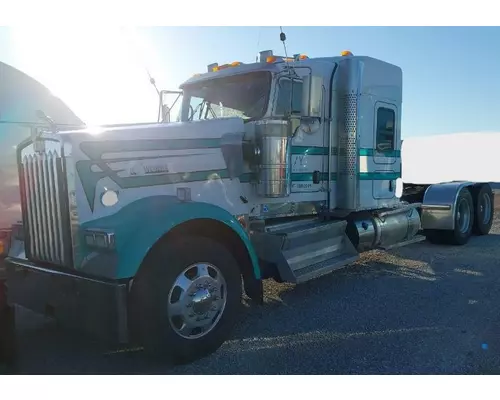 Complete Vehicle KENWORTH W900 American Truck Salvage