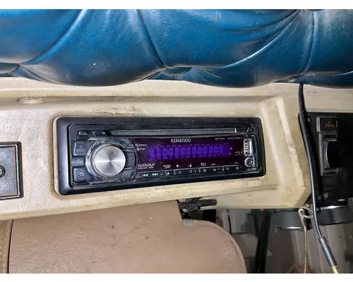 Radio Kenworth W900L Vander Haags Inc Sf