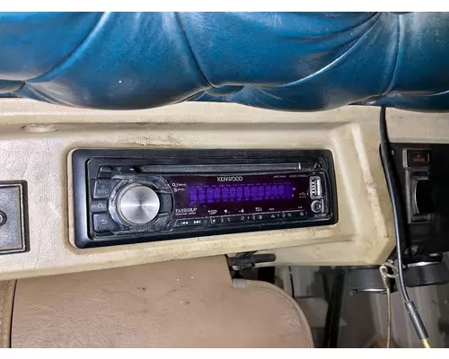 Radio Kenworth W900L Vander Haags Inc Sf