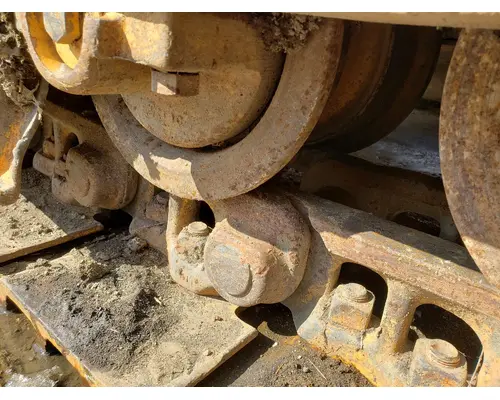 Komatsu D55S-3 Equip Track Roller