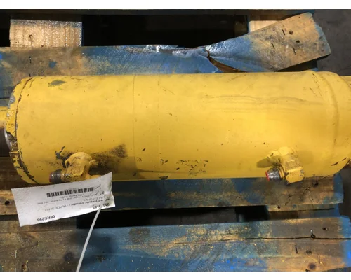 Komatsu D61PX-12 Equip Hydraulic Cylinder