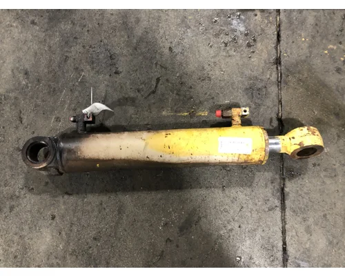 Komatsu D61PX-12 Equip Hydraulic Cylinder