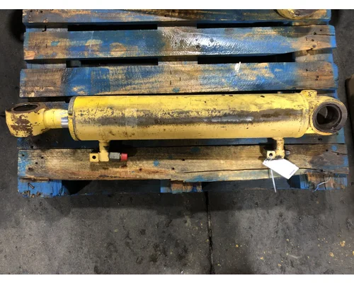 Komatsu D61PX-12 Equip Hydraulic Cylinder