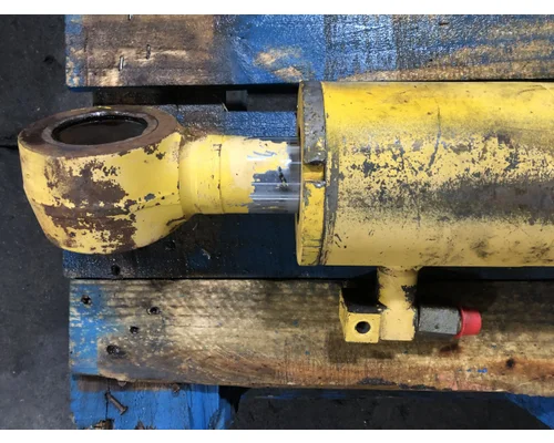 Komatsu D61PX-12 Equip Hydraulic Cylinder