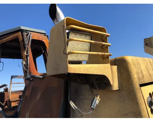 Komatsu D61PX-12 Equip Lighting Misc.