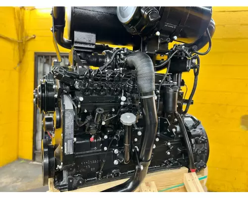 Komatsu SAA6D102E-2 Engine Assembly