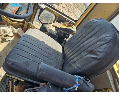 Komatsu WA380-1 Equip Seat