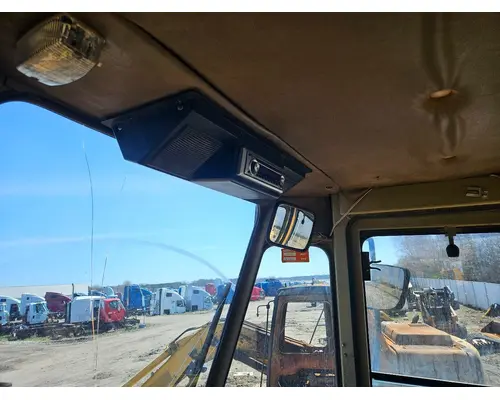 Komatsu WA380-1 Equipment (Mounted)