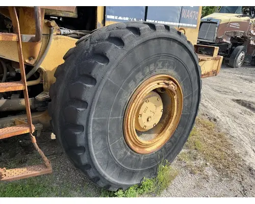 Komatsu WA470-1 Equipment (Whole Vehicle)