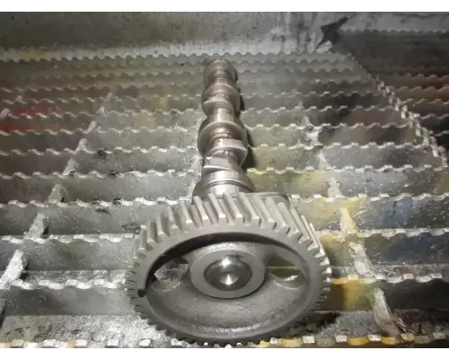 Kubota D772 Camshaft