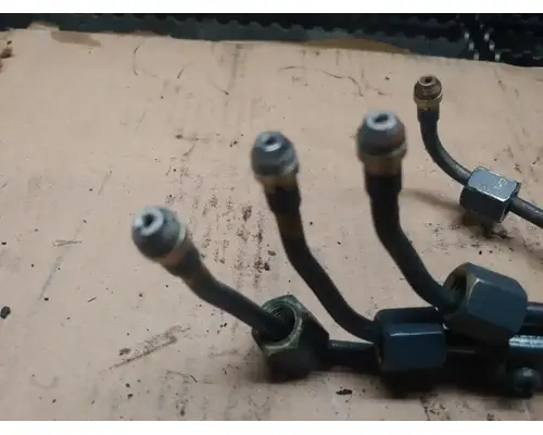Kubota D905 Fuel Injector