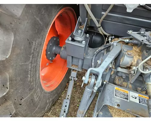 Kubota M6060HDC Equip Axle