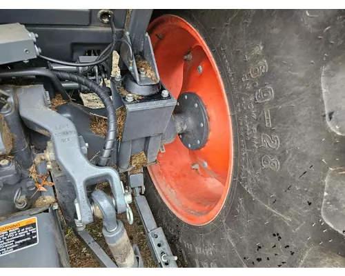 Kubota M6060HDC Equip Axle