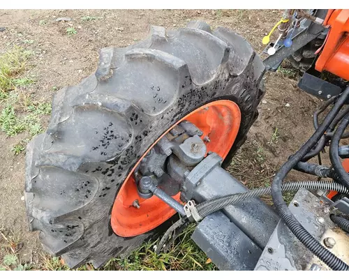 Kubota M6060HDC Equip Axle