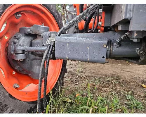 Kubota M6060HDC Equip Axle