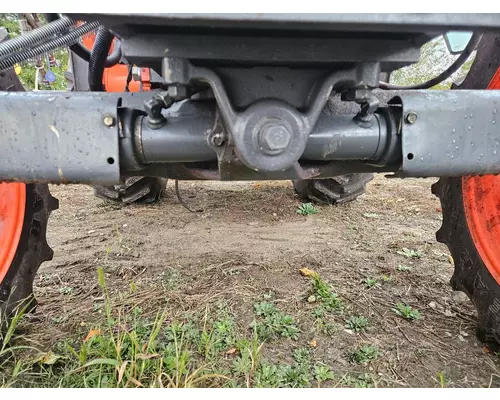 Kubota M6060HDC Equip Axle