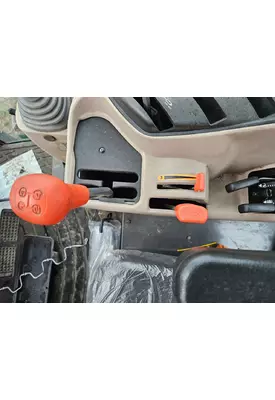 Kubota M6060HDC Equip Controls