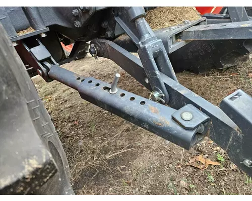 Kubota M6060HDC Equip Linkage