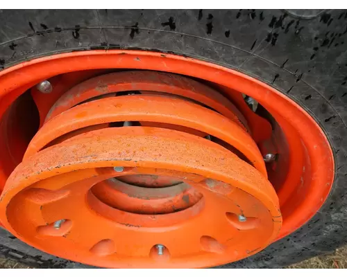 Kubota M6060HDC Equip Weight