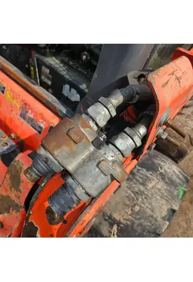 Kubota SSV75 Equipment (Mounted)