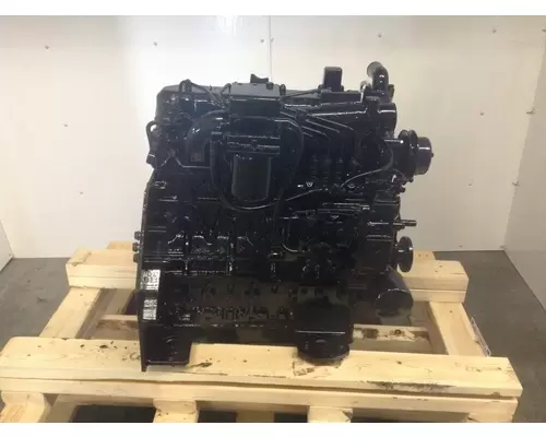 Kubota V1702 Engine Assembly