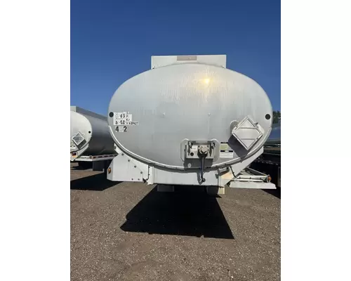 LBT INC 9,200 Gallon Fuel Tanker Trailer