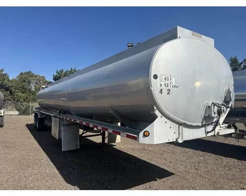 LBT INC 9,200 Gallon Fuel Tanker Trailer