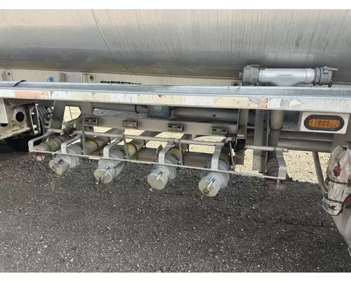 LBT INC 9,200 Gallon Fuel Tanker Trailer