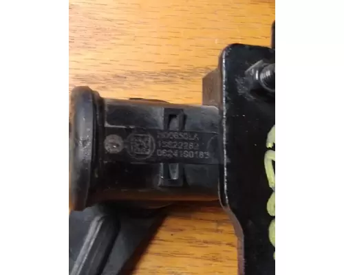 LEVELING CAB VALVE, AIR