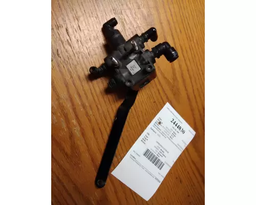 LEVELING SUSPENSION VALVE, AIR