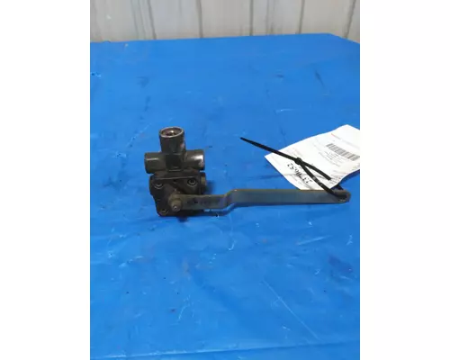 LEVELING SUSPENSION VALVE, AIR