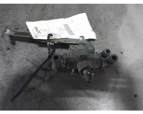 LEVELING SUSPENSION VALVE, AIR