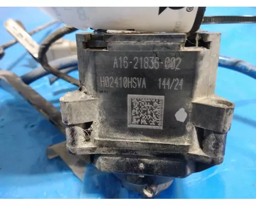 LEVELING SUSPENSION VALVE, AIR