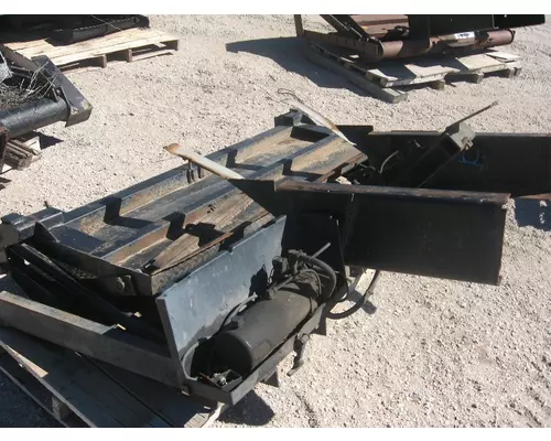 LIFT GATE TUCK AWAY Equipment (mounted)